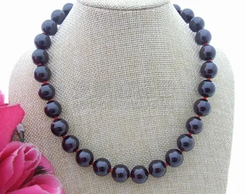 

N042111 17" Natural 13mm Round Garnet Necklace