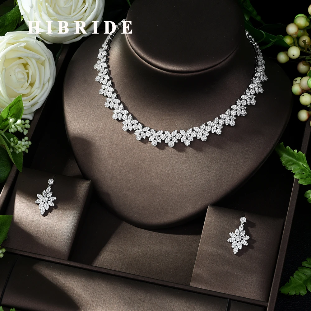 HIBRIDE Hot Selling Elegant Noble Clear Bright CZ Leaf Pendant White Color Charm Choker Necklace for Bridal Wedding N-1008 | Украшения и