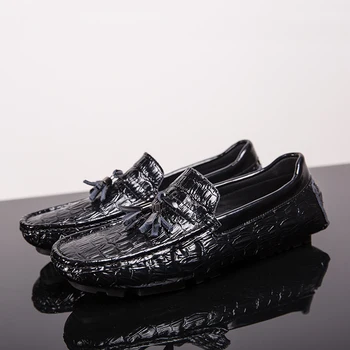 

Genuine Leather Men Casual Shoes Classic Loafers Men Shoes Luxury Brand Masculino Shoes Driving Zapatos Flats Non-Slip Footwear