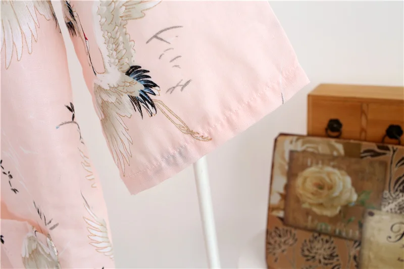 Лето Осень Хлопок халаты двойное газовое кимоно Ночная рубашка простая природа журавль тонкая секция свободный большой размер Домашний банный Халат