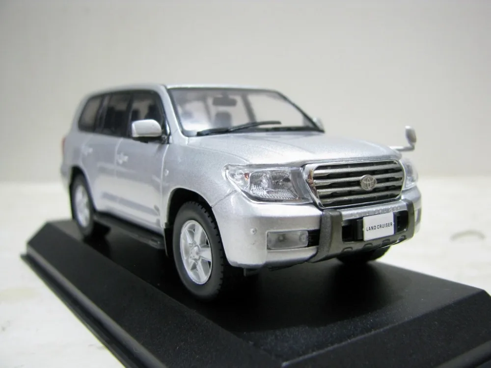 Модель автомобиля JC 1:43 TOYO TA LAND CRUISER boutique из сплава игрушки для детей детские