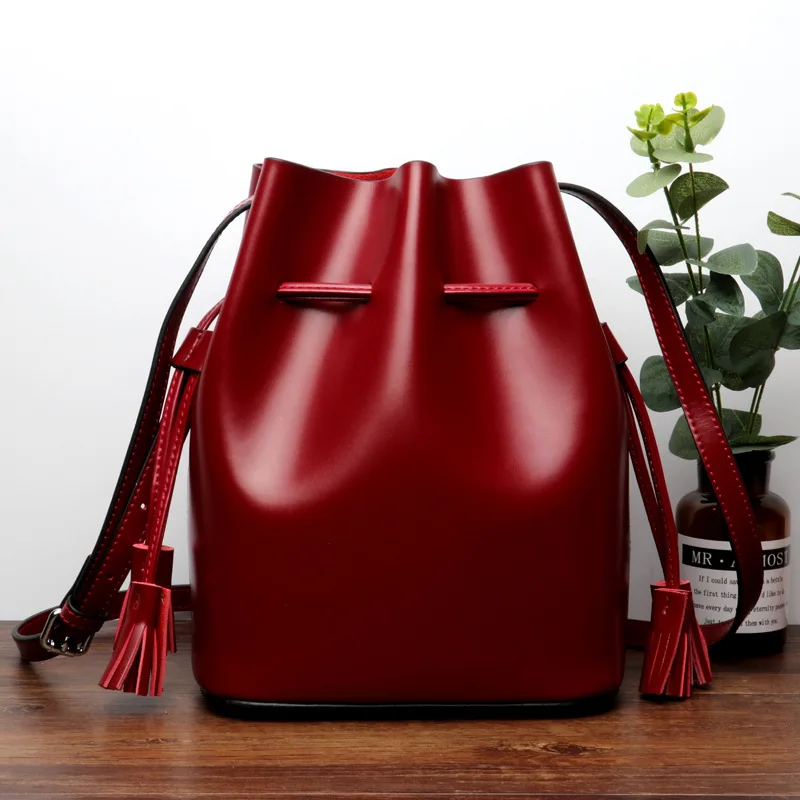 

Spring and summer new Korean version bucket ladies bag large capacity cowhide simple single shoulder slanting