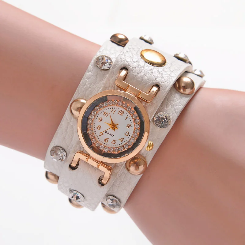 2017 Popular Ladies Rivet Punk Chain Belt Bracelet Watch Hot Retro