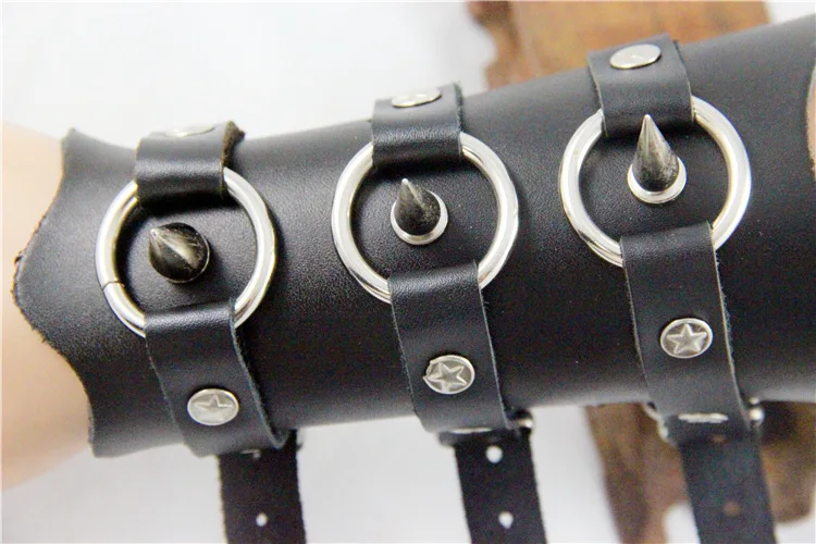 High Quality spike bracelet