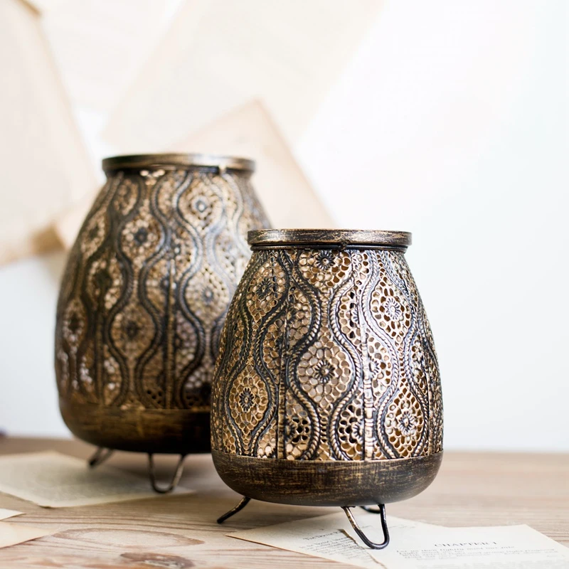 

Europe Retro Candlestick Black gold iron Crafts carving candle holder Lanterns candelabra Desktop Candle Holder Home Decor Gift