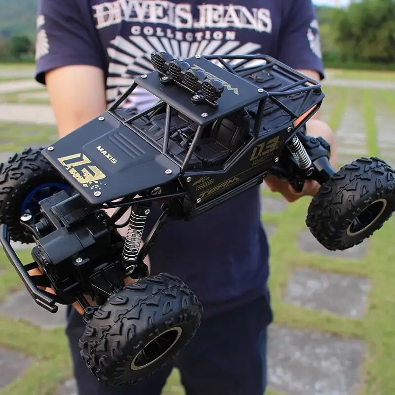 Oversized version of the alloy climbing mountain bigfoot four-wheel drive remote control toy model off-road vehicle climbing car - Цвет: Alloy black 28cm