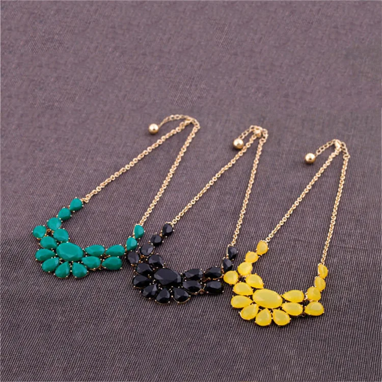 

Jewelry Necklace Ladies Sweater Short Flower Inlaid Necklace 3 Colors Optional