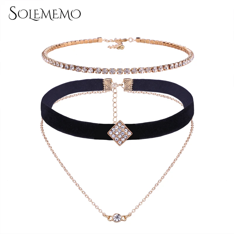 

Solememo Punk Gold Rhinestone Collar Choker Necklace Black Velvet Choker Chain Statement Jewelry For Women Fashion 2018 N6182