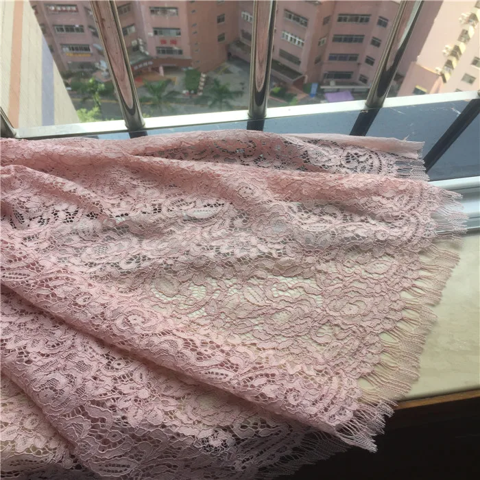 

Free Rushed Shipping 2019 New Exports Have Slightly Hard Texture Type Car Bone Eyelash Lace Dress Fabric B House Dust Coat Nude