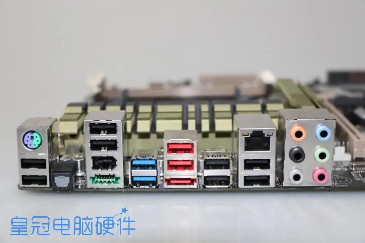 شحن مجاني الأصلي اللوحة الأم ل ASUS SABERTOOTH 990FX DDR3 المقبس AM3 + USB2.0 USB3.0 32 جيجابايت 990FX سطح اللوحة