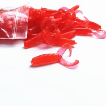 100 шт 4 см 0,8 г супер мягкие искусственные Поддельные груб червь rebel ripple двойной хвост ларва, двойной хвост приманка с начинкой приманка - Цвет: Красный