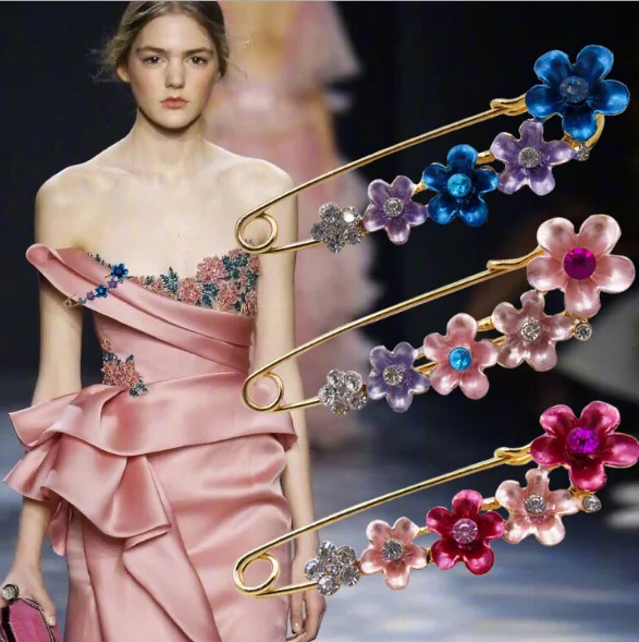 

2 pieces high quality ladies scarf stickers needle head color flowers shiny decorative safety pin brooch