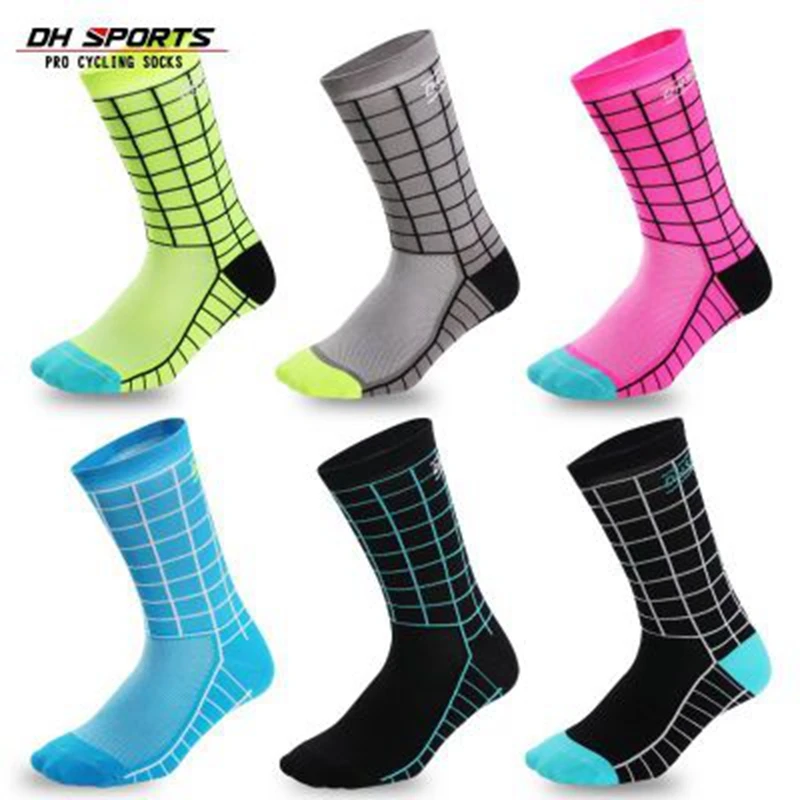 

DH SPORTS New Top Quality Professional Brand Cycling Socks Breathable Bicycle Bike Socks Outdoor Plaid Compression Racing Socks