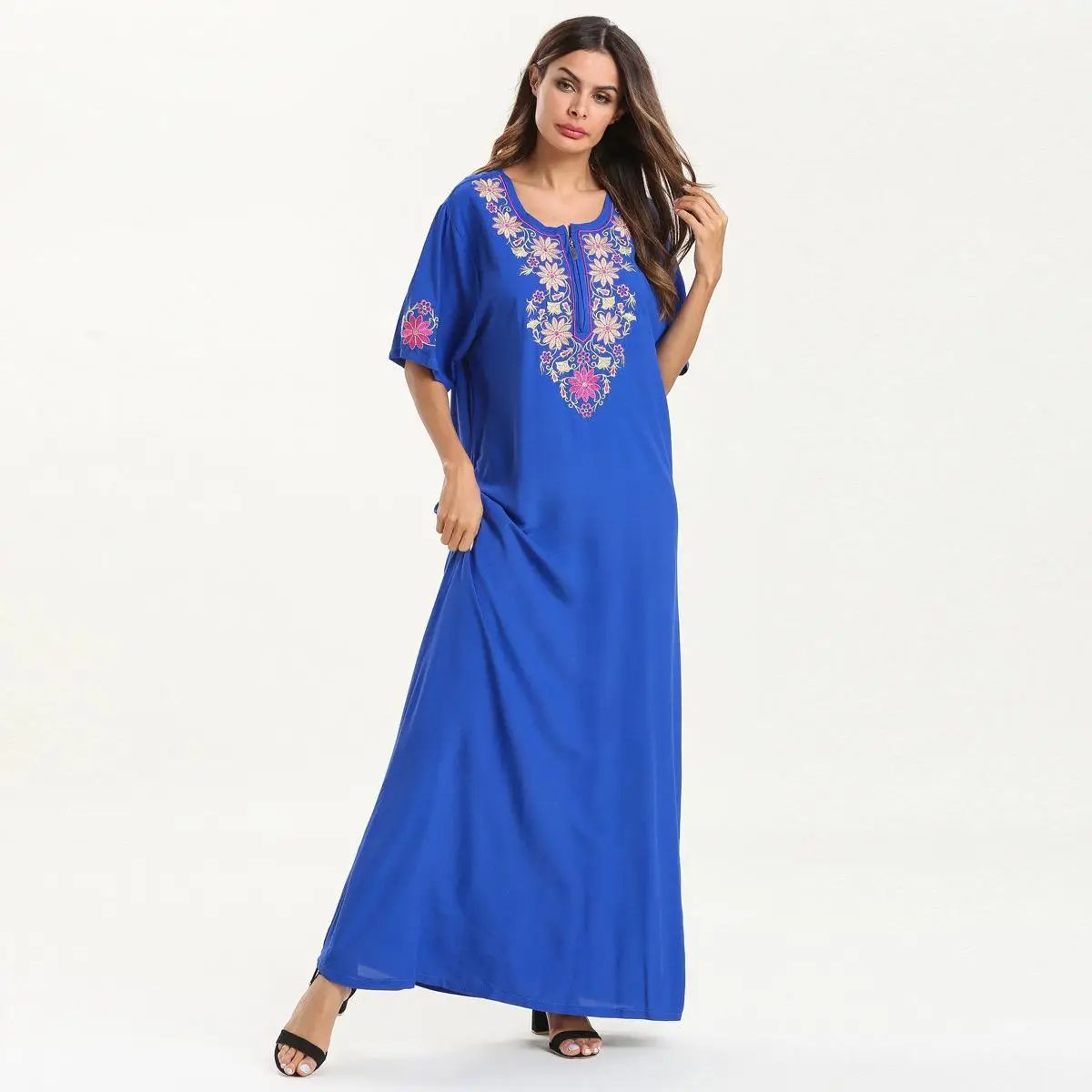 Женское длинное платье в этническом стиле с вышивкой, макси платья 2019, Повседневная футболка в городском стиле, мусульманская одежда