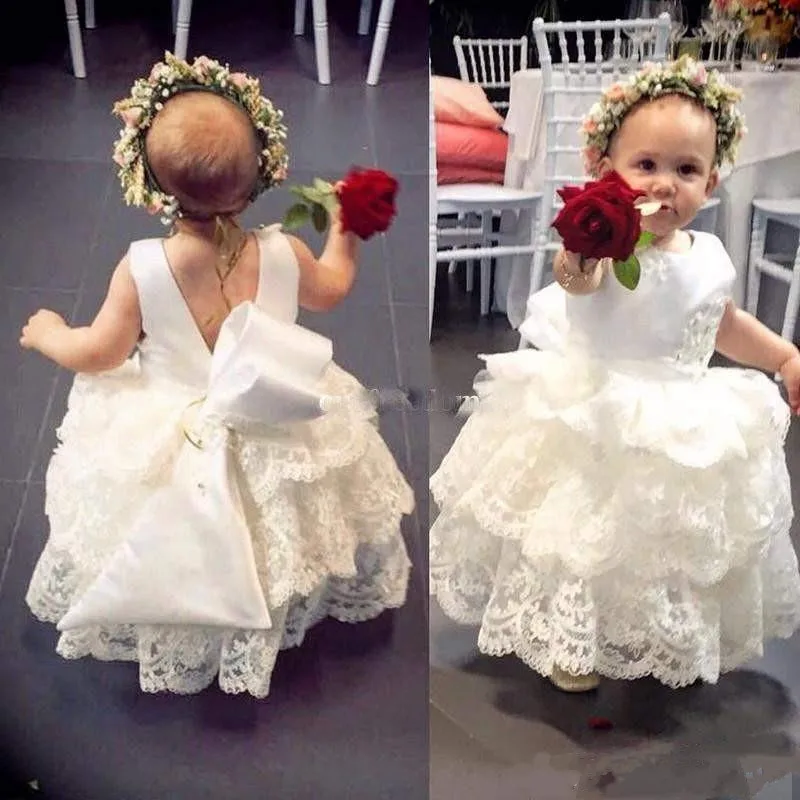 

Vintage Princess Dress with Big Bow Open Back Jewel Neck Sleeveless Holy First Communion Gowns Tiered Tulle Flower Girl Dresses