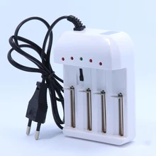 Linterna 4 ranura cargador Universal Cargador de voltaje Ajustable Para 16340 18650 26650 de litio li-ion Ni-MH Batería Recargable