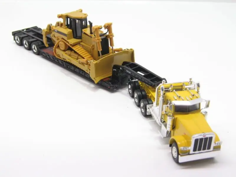 Norscot Peterbilt 389 with Trail King Lowboy Trailer with Cat D8R load