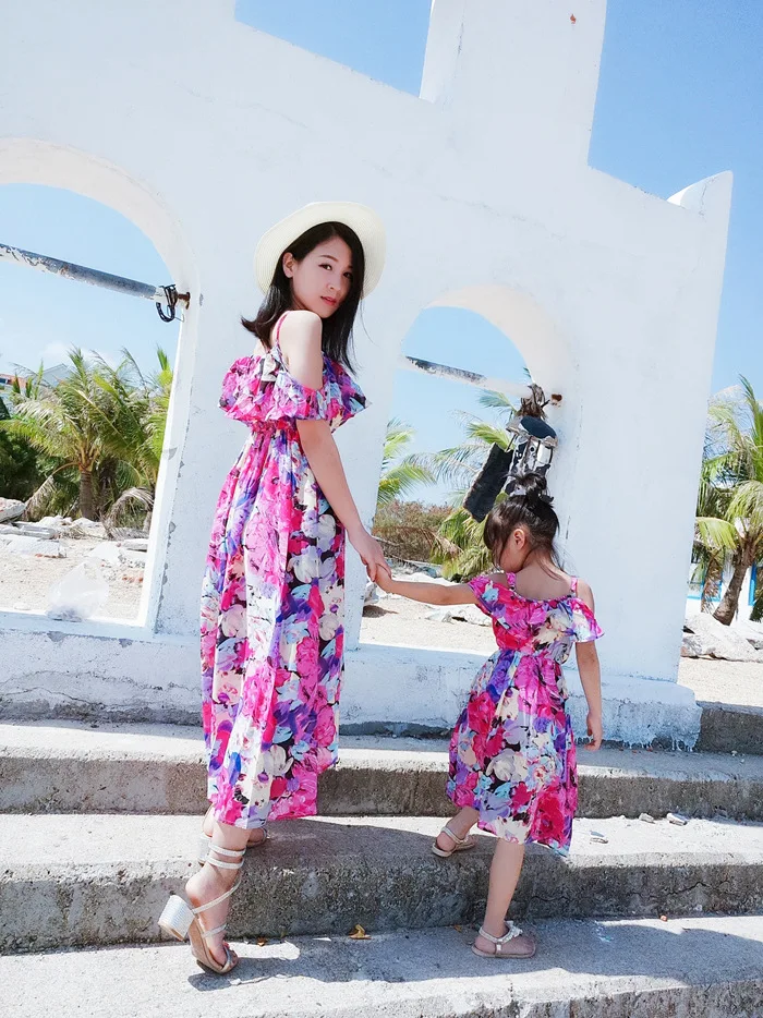 Необычные платья для мамы и дочки; одинаковая летняя одежда; коллекция года; семейный образ; шифоновое платье для будущих мам; пляжные платья; одежда