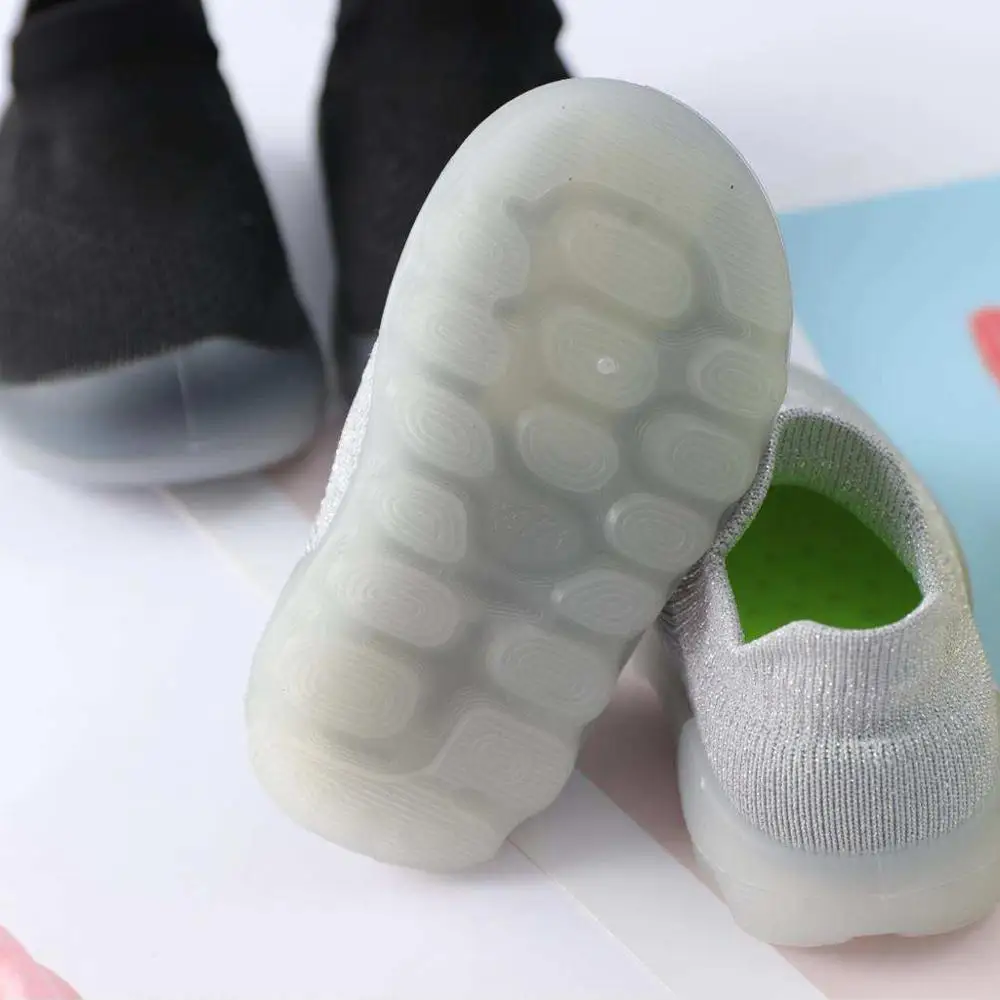 Ccomfortable/обувь без шнуровки для малышей; модная новинка; для маленьких мальчиков и девочек; Милая трикотажная дышащая Спортивная обувь для маленьких детей; 40JU06