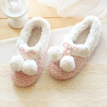 Le hiver intérieur thermique tricoté Ameublement antidérapant chaussures, muet simple fond épais maison Bao Genmian mignon pantoufles