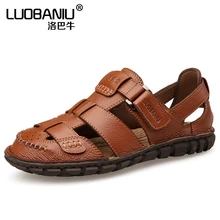 Новые летние мужские сандалии; кожаная дышащая мягкая подошва; нескользящая обувь; Мужская Повседневная пляжная обувь из каучука; без застежки