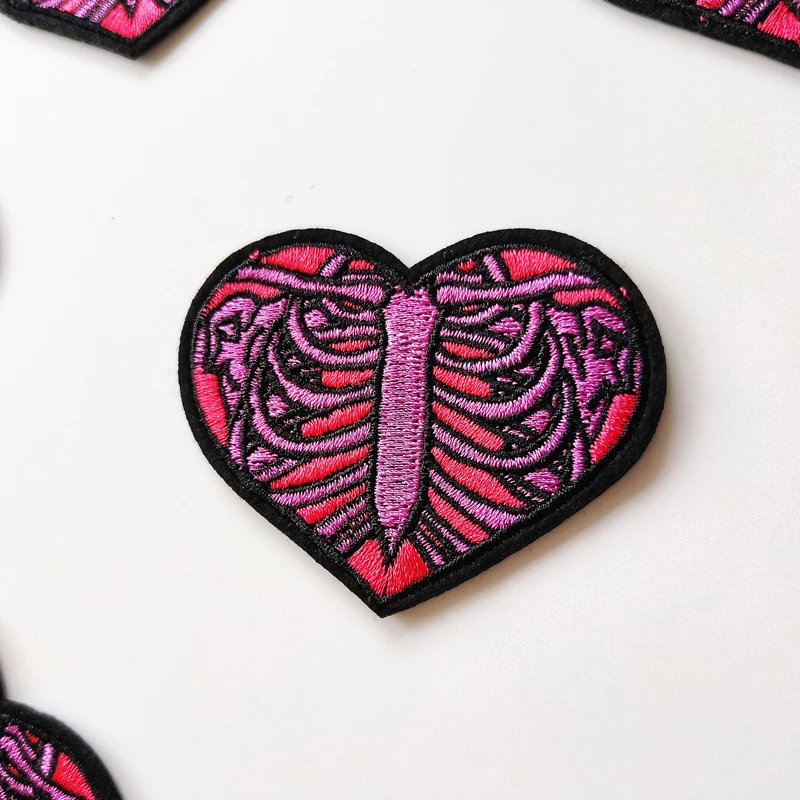 

Skeleton Heart Embroidery Punk Patch Ironing on Cool Fabric Sew DIY Appliques for Jackets T-shirts Clothing Sticker Badges
