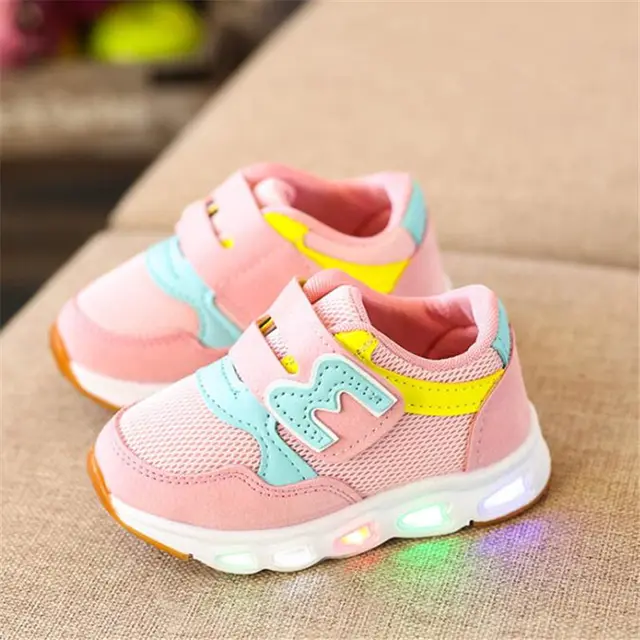 Comfortable baby running shoes child shoes Glowing Sneakers Girls