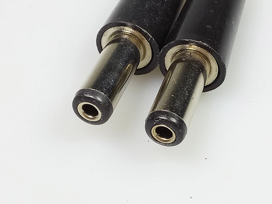 DC plug (4)