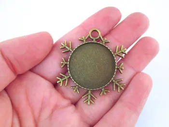 

25mm Bezel Brass Snowflake Pendant Settings, B244theof