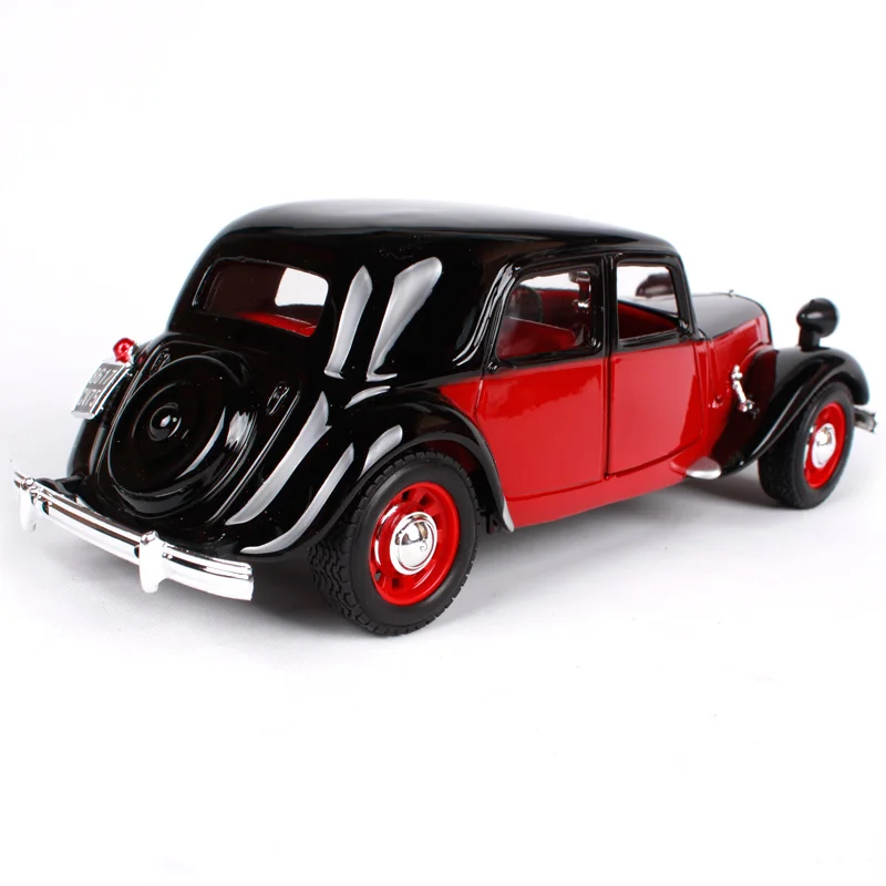 Набор для сборки моделей Bburago 1:24 1938 CITROEN 15 CV TA Black Red набор самостоятельного гонок с