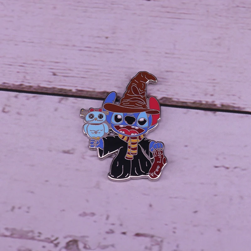 

Lilo in sorting hat pin magic elf badge wizardry jewelry fans fantasy collection