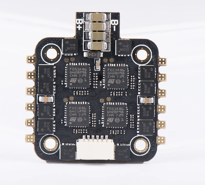 

BS32-28A 4 in 1 ESC BLHELI_32 32 Bits 32bit 28A 4in1 ESC 2-4S for PWM Multishot Oneshot DSHOT RC FPV Multi-axis Drone