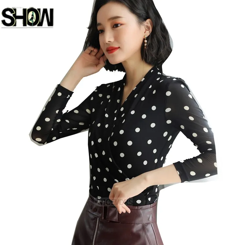 

Winter Basic Shirts Blouses Hot Sales Women Fashion Warm Velvet Tops Slim Elegant Lady Temperament Polka Dot V Neck Blouse 3011