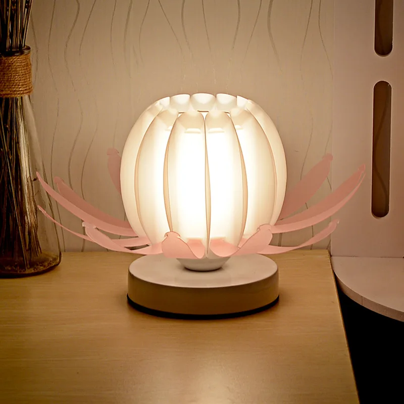 

Hot Lovely Small Pumpkin Head Light Student DIY Holiday Gifts And Simple Modern Table Lamp
