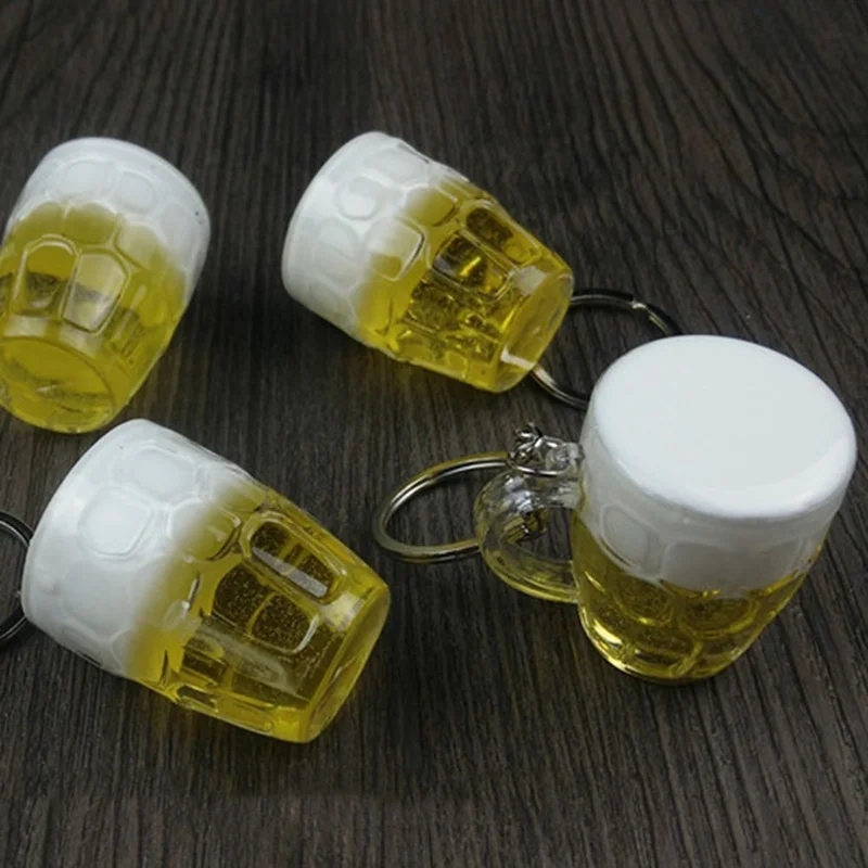 2018 New Simulation Beer Mug Pendant Beer Keychain Resin Craft Delicate