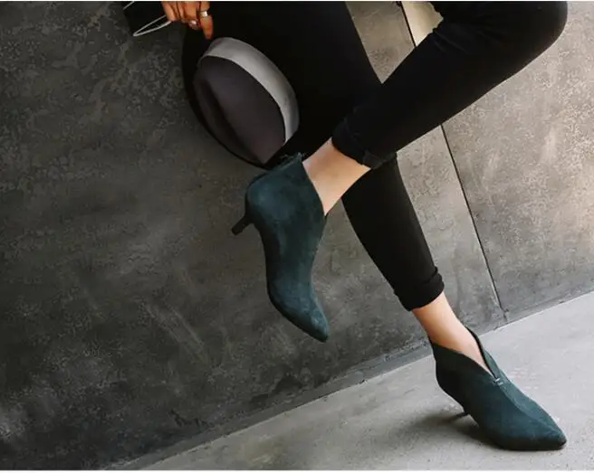 XGRAVITY/Женская обувь из натуральной свиной кожи на тонком каблуке; модные женские ботинки с глубоким v-образным вырезом; элегантная женская обувь в европейском стиле; A060