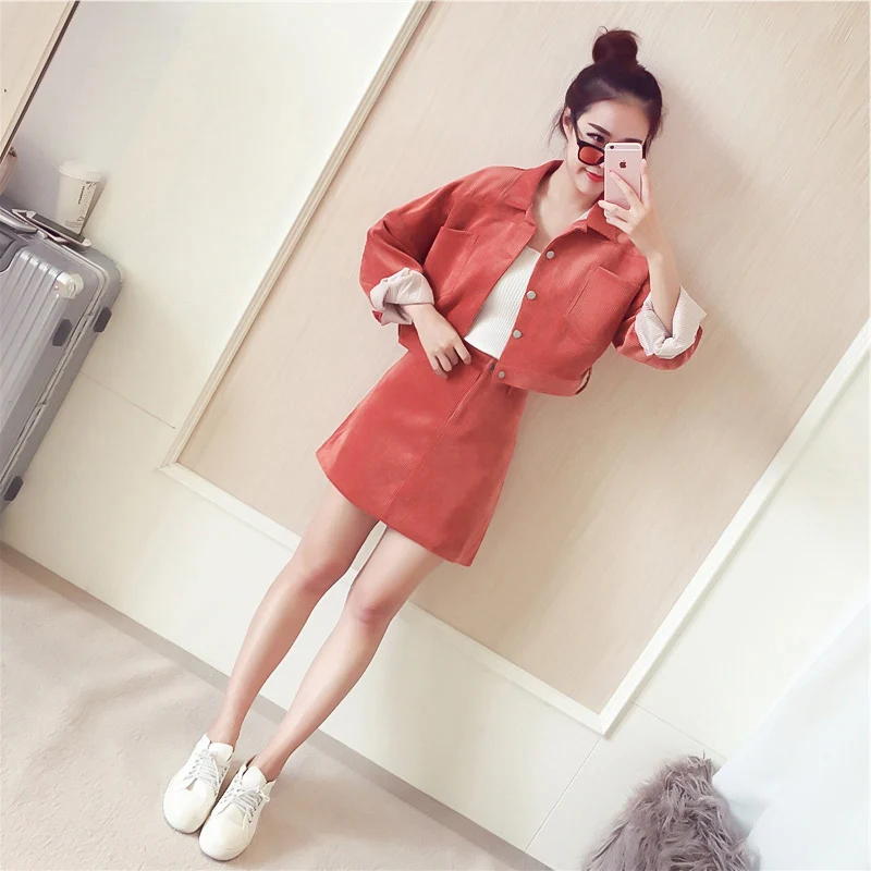 

Spring 2019 new wave of Korean women corduroy Fan Hong Kong flavor fashionable two-piece suit skirt fashion short skirt