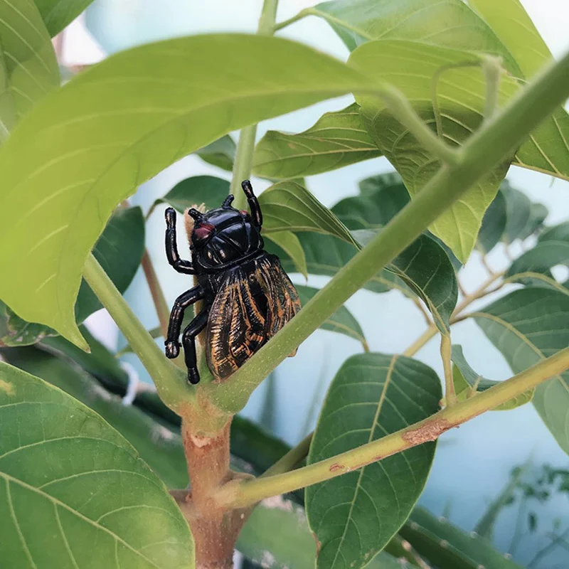 

Simulation PVC Plastic Gold Scorpion Knows The Whole Person Toy Model Ornaments Gifts Children's April Fool's Day Small Toys