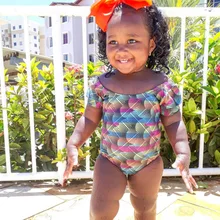 Новинка года для маленьких девочек Купальники малышек младенческой Дети дизайнерские купальники маленьких цельный летний наряд