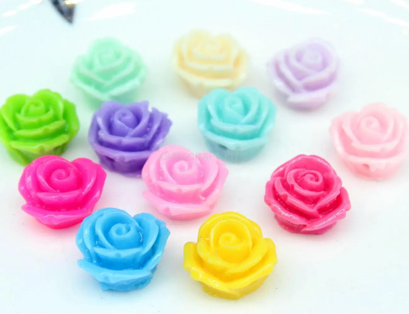 250 Adet Sat 14mm G l Re ine i ek Cabochons Delikli Renkli i ekler 