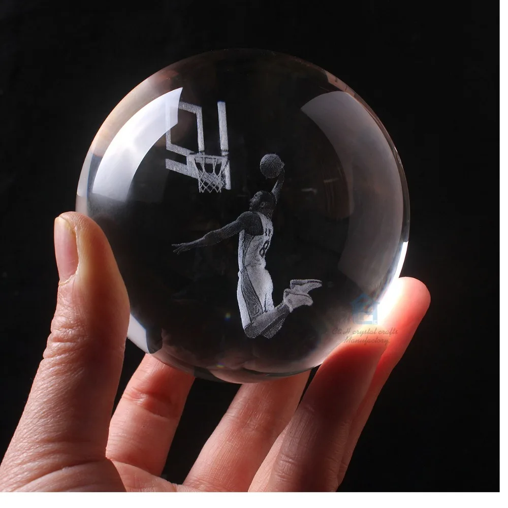 стеклянные шары полые. стеклянный шар с гравировкой внутри. стеклянный глобус. стеклянный шар с гравировкой. шар с гравировкой.