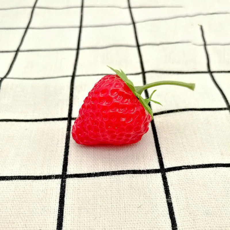 

20 pc Fruit Fake Strawberry Display Kitchen Foods Decor Party Red Artificial Plastic For Home Wedding Decorative 2019 New Hot