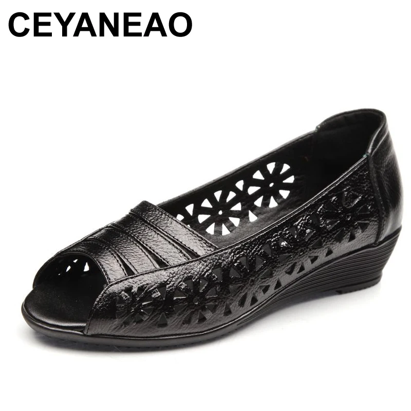 

CEYANEAO Summer leather middle-aged fish mouth sandals Women fashion shallow mouth hole shoes soft bottom mother Flat shoes 40