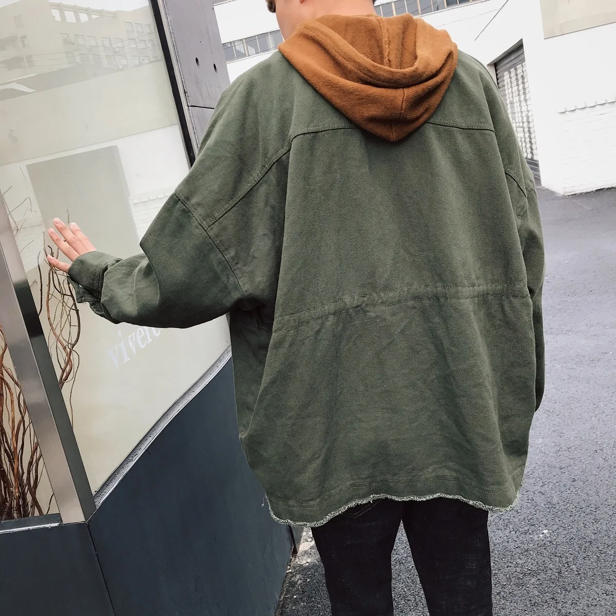 2018 Korean Style Men's Fashion Trend Casual Bomber Streetwear Denim Jackets Loose Coats Green/camel/black Windbreaker M-2XL 2018 Korean Style Men's Fashion Trend Casual Bomber Streetwear Denim Jackets Loose Coats Green/camel/black Windbreaker M-2XL