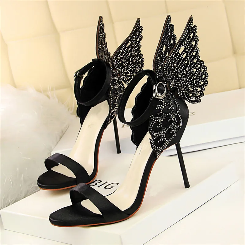

Bling Crystal Sandals Glitter Butterfly Shoes Women Elegant Brand Wedding Shoes Chic High Heels Designer Sandalias Mujer 2018