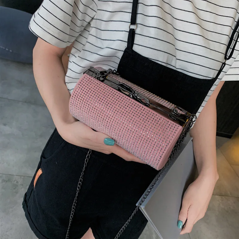 

Female Crossbody Pillow Bags Women 2019 Quality PU Leather Luxury Handbags Designer Sac Main Ladies Rivet Shoulder Messenger Bag