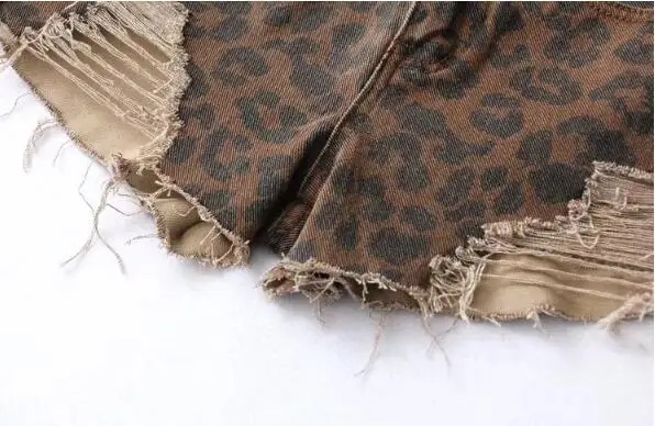 Пикантные Высокая Талия сзади отверстие кисточкой подол Leopard Джинсовые шорты рваные Джинсовые укороченные брюки high Street летние шорты джинсы Для женщин