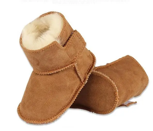 Обувь для малышей из натуральной кожи; зимняя теплая обувь из овчины с мехом; Детские ботиночки; однотонная обувь для новорожденных