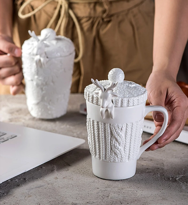 

Vintage Embossed Mug with Spoon lid,personalized animal coffee Milk cups Drinkware Ceramic Cute Elk Mug Cup Christmas Gift Mugs