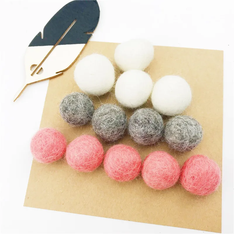 

2cm/30Pcs Wool Felt Balls White/Grey/Light Orange Hanging Suspends Toy Baby Accessories Felt Ball Nursing Sensory Gift Beads